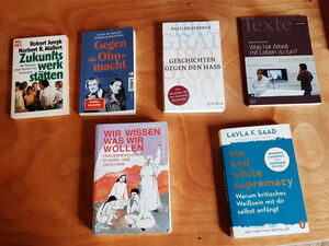 Bücher: 1. Zukunftswerkstätten, 2. Gegen die Ohnmacht, 3. Geschichten gegen Hass, 4. Wir wissen was wir wollen